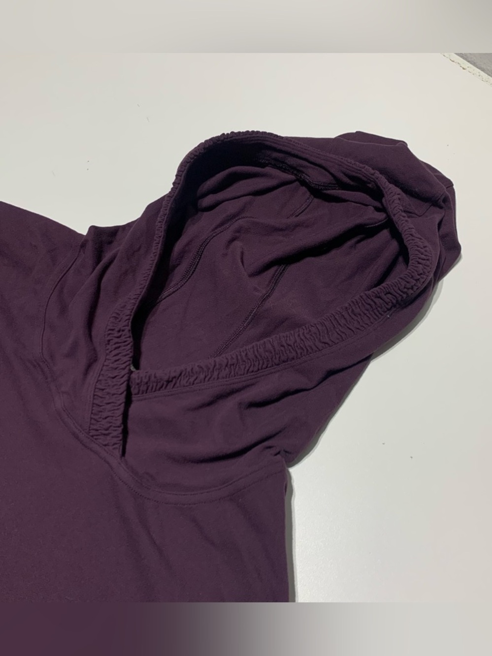 Lululemon Hoodie Pullover Sweater Women's Burgundy Plum Smocked Trim Size 12 - Picture 3 of 8